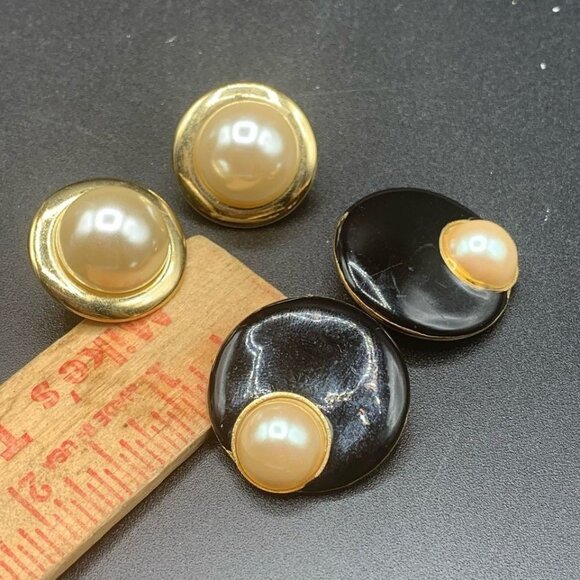 Pairs of Classic Pearls Earrings Clip On and Pierced with Black Enamel Elegant - Picture 5 of 5